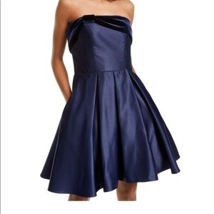 NWT BLONDIE Womens Navy Zippered Strapless  Fit + Flare Party Dress Size 1 Prom